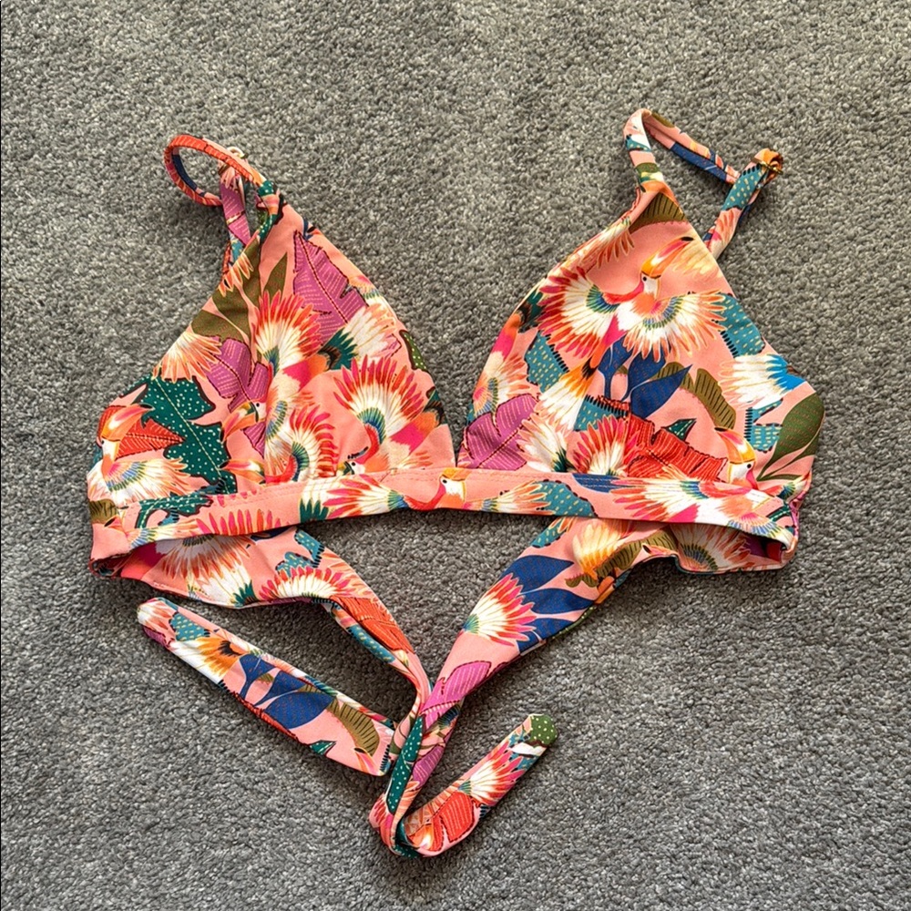Skatie Tropical Floral Bikini Top